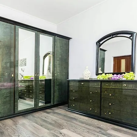 Победа Apartment *